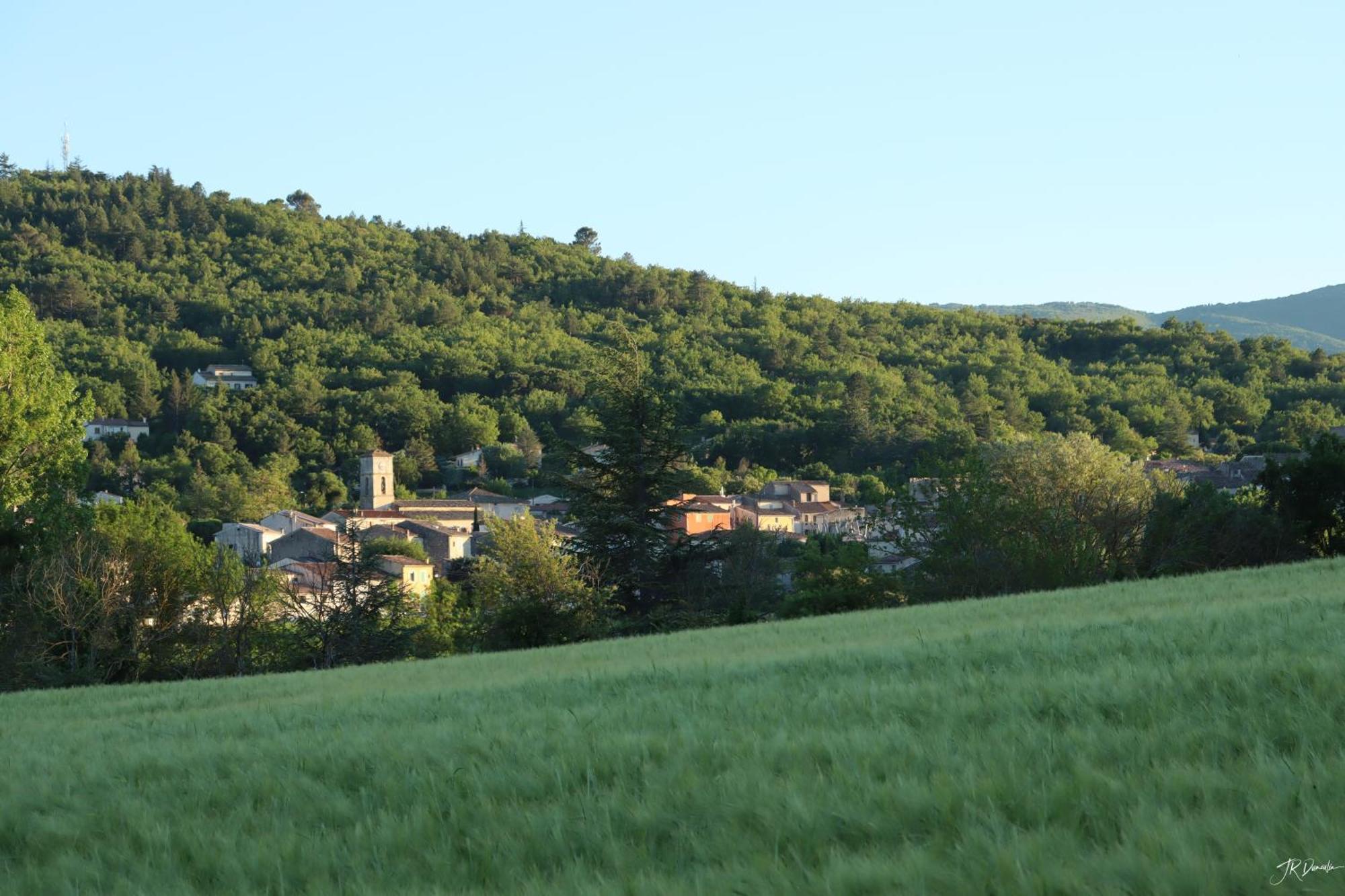 Studio Dans Le Luberon Céreste Exteriör bild
